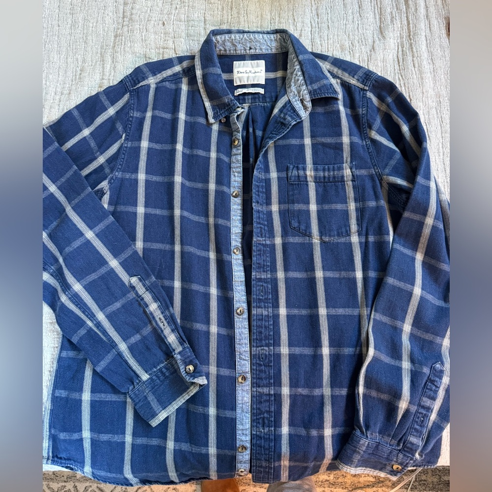 Gently used Deus Ex Machina Flannel in Sz Large